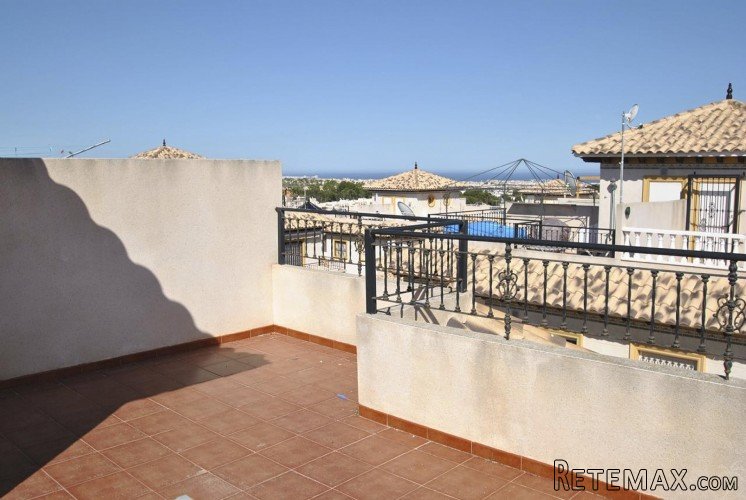 You will find this nice terraced house in the beautiful.. - 8
