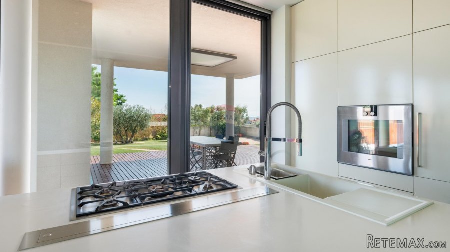 Istra,Umag-Moderna luksuzna vila s velikom okućnicom 400 m o - 9