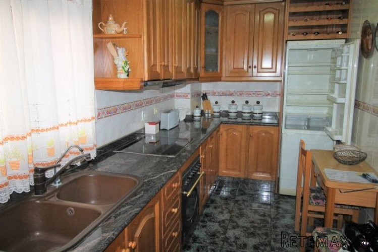 LOCATION, LOCATION, LOCATION! This first floor apartment is.. - 3