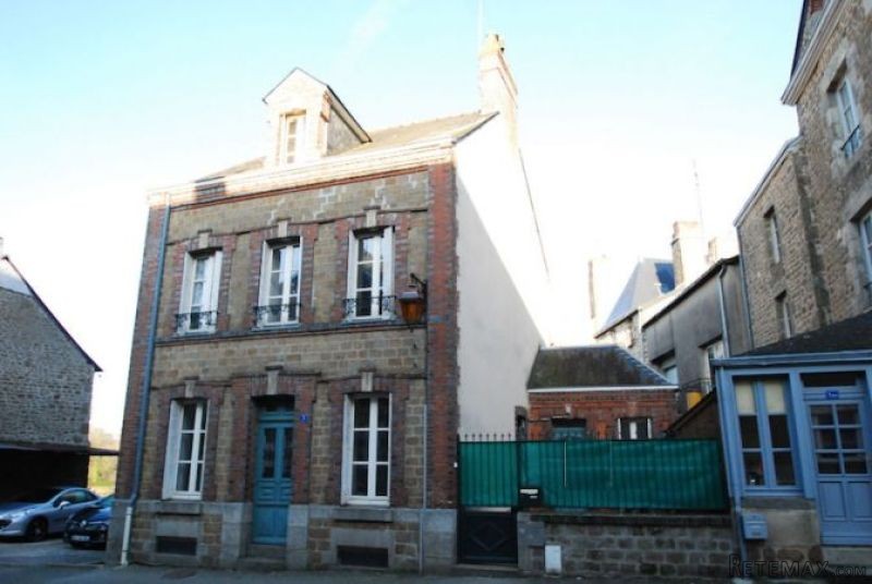Small Manor House in Sought After..