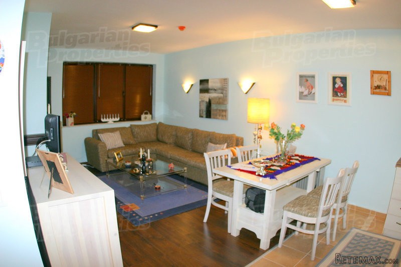 Stylishly Furnished Apartment Near The.. - 2