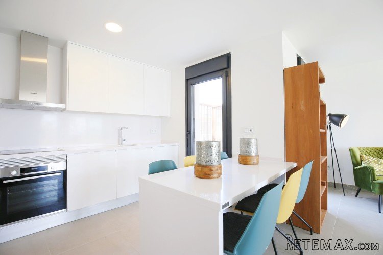 This wonderful semi-detached villa can be found in walkable.. - 5