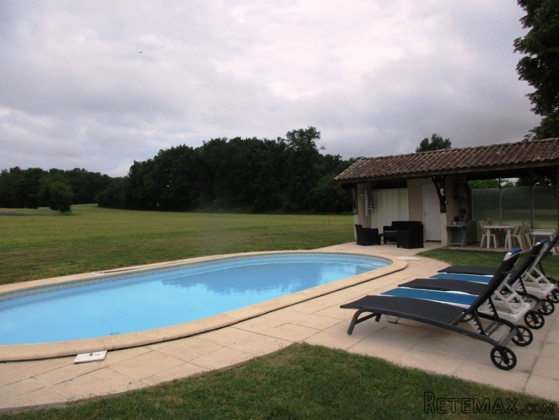 3 Bedroom Stone House With Garden.. - 2