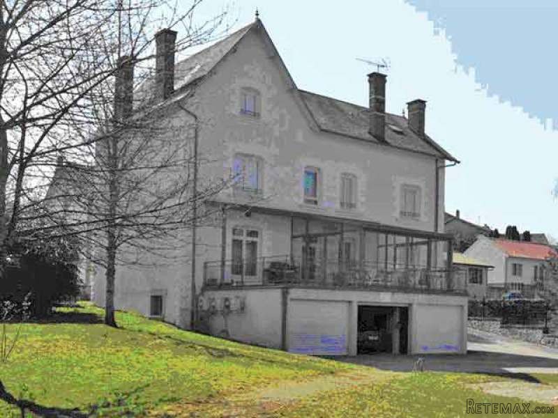 Beautiful Villa With 550m2 Living Space..