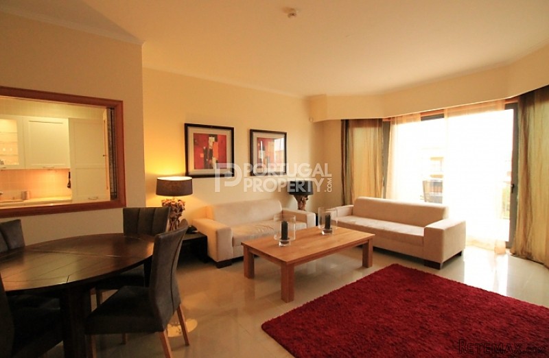 Top floor apartment The Residences