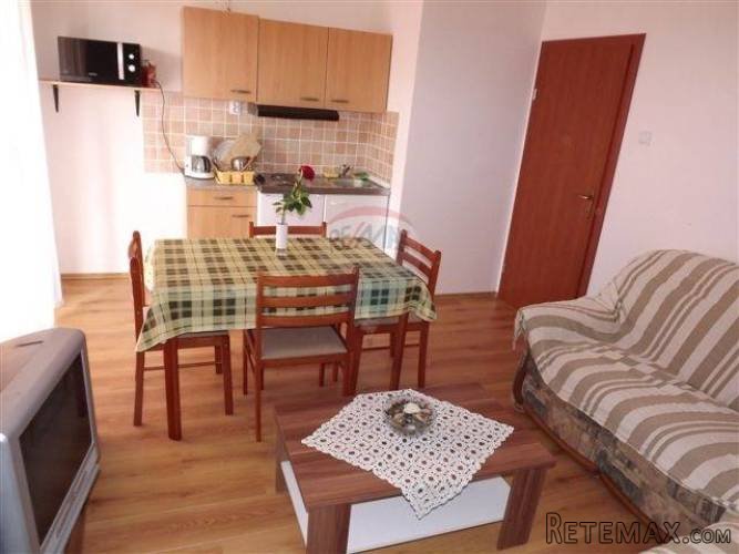 Apartmanska zgrada u blizini Brijunske rivjere - 5