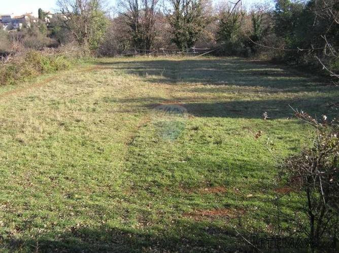 Istra, Valtura, građevinsko zemljište 1190 m2