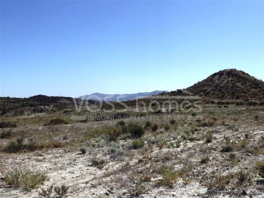 Large plot of Rustic land of 64.700m2 just 10 mins drive to.. - 2