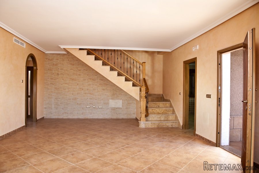 Lovely detached Mediterranean style villa for sale, located.. - 2