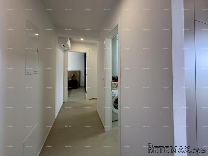 Predivan stan u Medulinu sa bazenom i garažom. 500 metara.. - 3