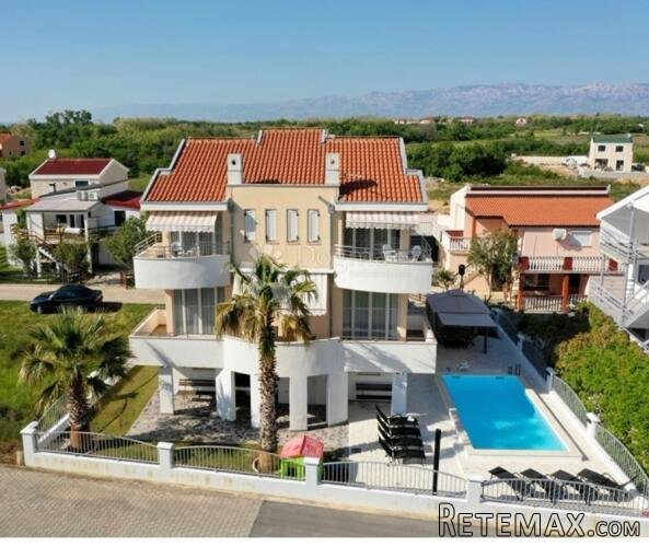 Villa s bazenom u Privlaci - 3