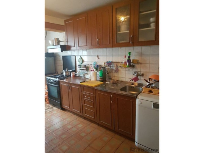 Prodajem kuću u centru Gračaca - 4
