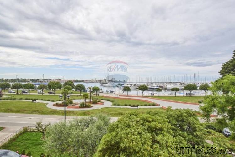 Umag, apartmanska kuća, prvi red do mora - 5