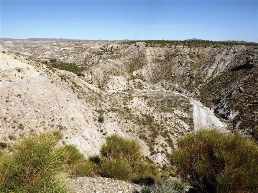 Large plot of Rustic land of 64.700m2 just 10 mins drive to.. - 8