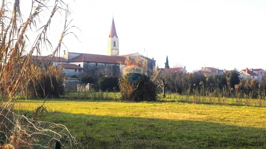 Istra,Brtonigla-Građevinsko zemljište na odličnoj lokaciji