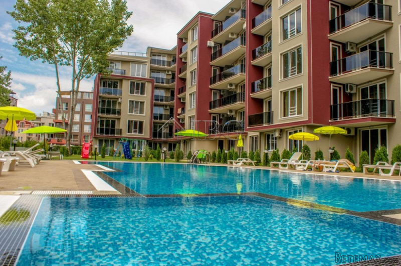 Spacious 2-bedroom apartment with pool..