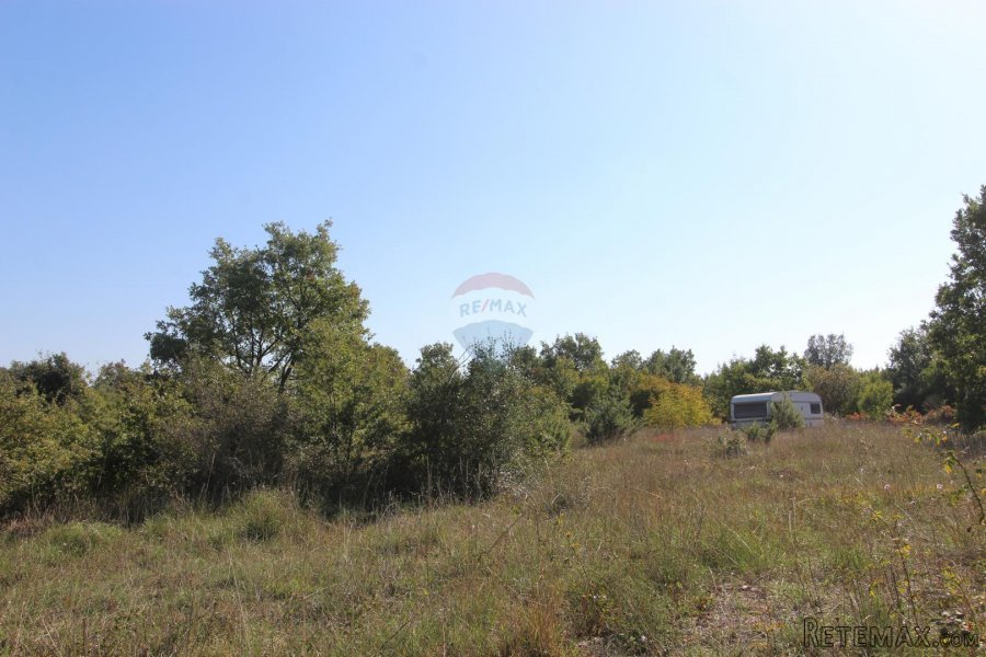 Istra, Rovinj, poljoprivredno zemljište sa ucrtanim objektom - 2
