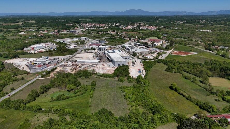 EKSKLUZIVNA INVESTICIJSKA PRILIKA – 8.240 m² KOMERCIJALNOG Z - 3