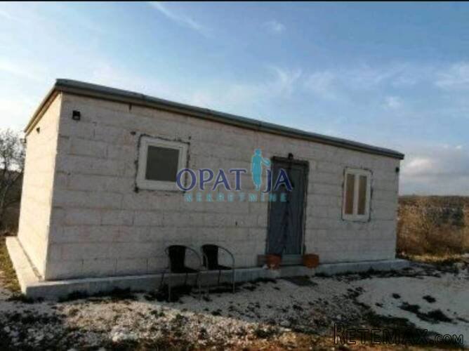 Istra - apsolutna prilika - 2 male kuće sa ukupno 21700 m2 - 3