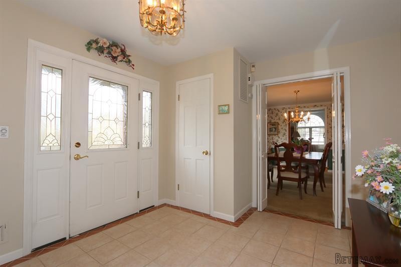 4 bedroom House For Sale: 7 Louis Drive.. - 2