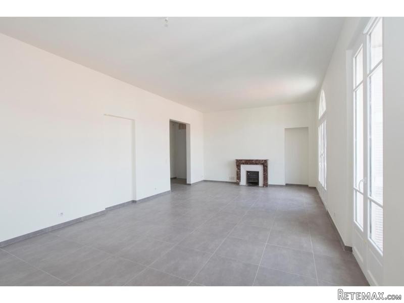 Stunning Newly Renovated 3 Bed Duplex..