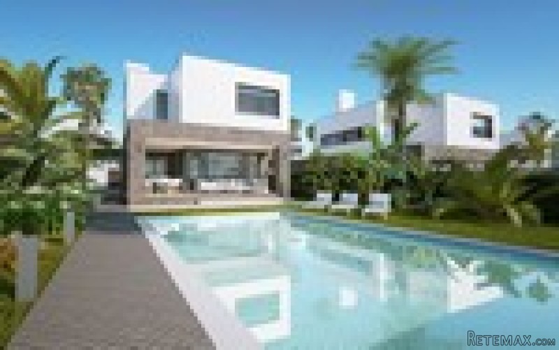 4 Bedrooms - Villa - Malaga - For Sale