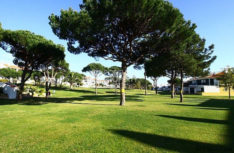 2+1 Bed Duplex apartment with garden..