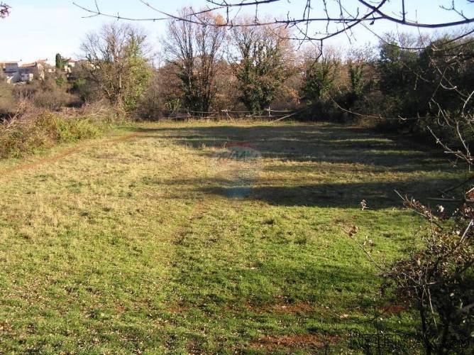Istra, Valtura, građevinsko zemljište 1190 m2 - 2