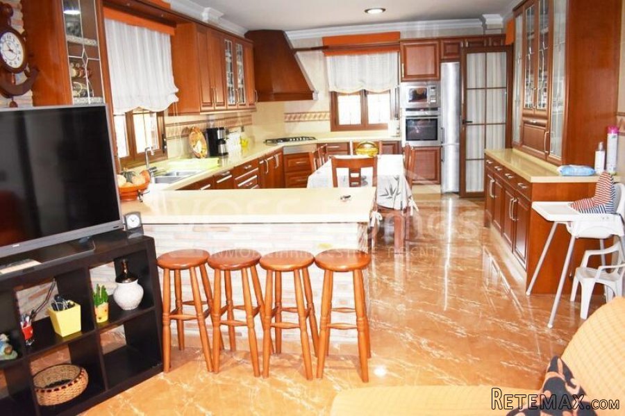 A real millionaire's villa in the sought after area of.. - 10