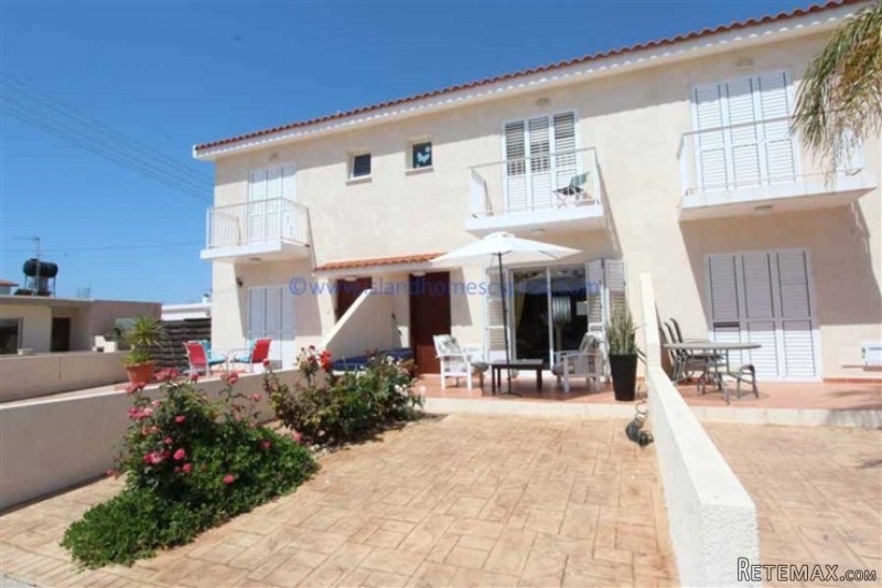 House - For Sale - 2 Bedrooms