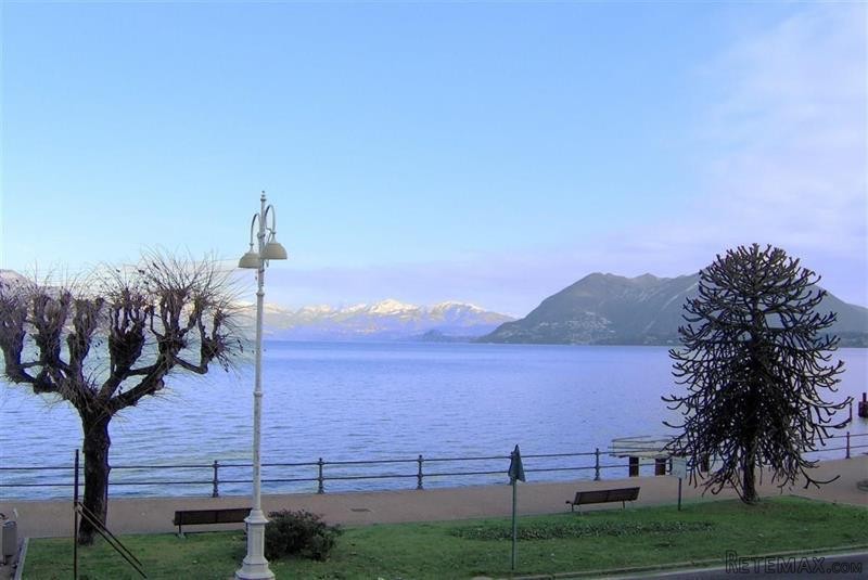 Block of Apartments For Sale: Stresa.. - 2