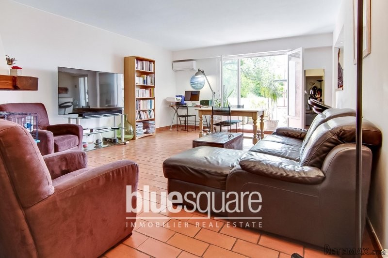 FOR SALE 2 BEDROOM APARTMENT CLOSE TO.. - 2
