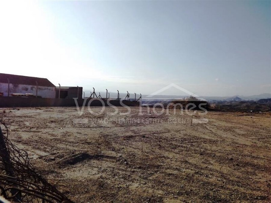 Urban plot of land of 425m2 in the village on Santa Maria.. - 3