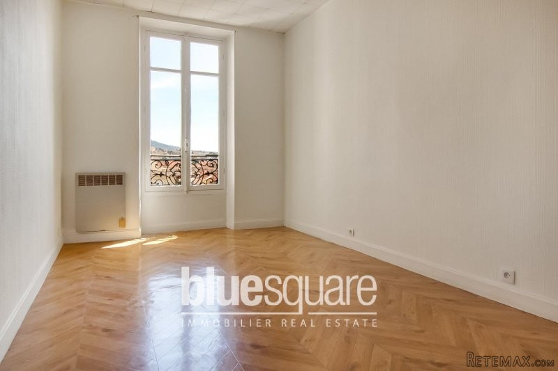 Top floor 2-bedroom apartment in Nice.. - 2