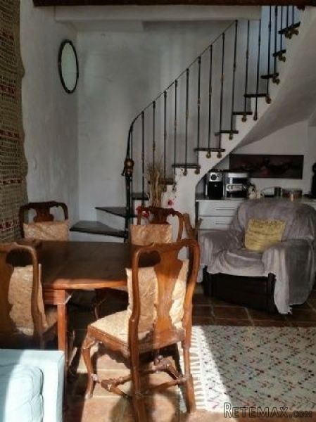 Pretty Village House, Attic To Convert - 2