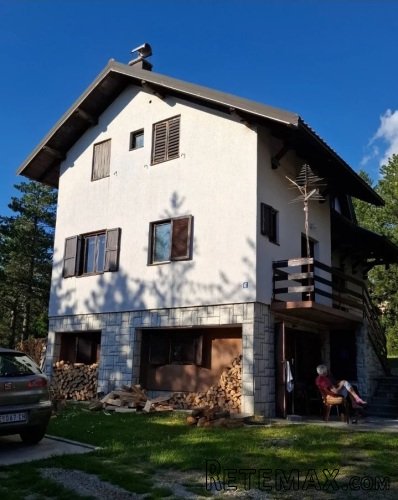 Prodajem kucu na Zlatiboru