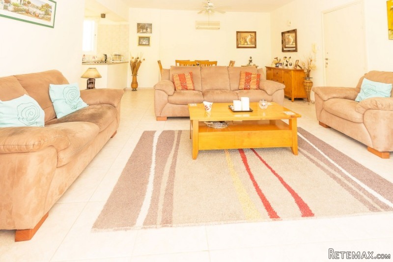 For Sale : First Floor Apartment -.. - 2