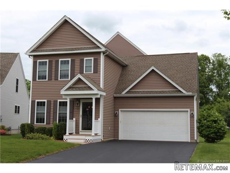 3 Bedrooms - Condo - CT - For Sale