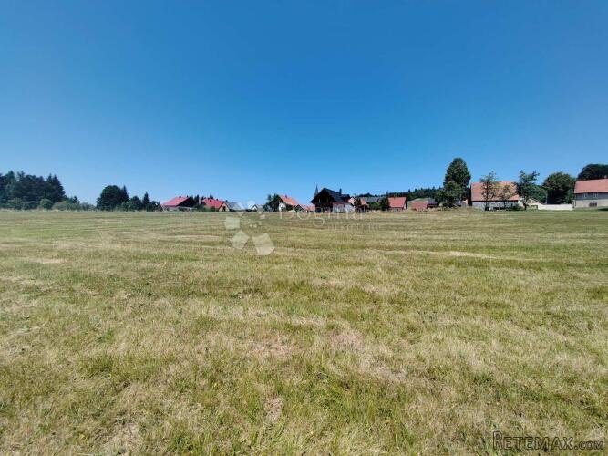 Predivni raskošni teren u Ravnoj gori - 3