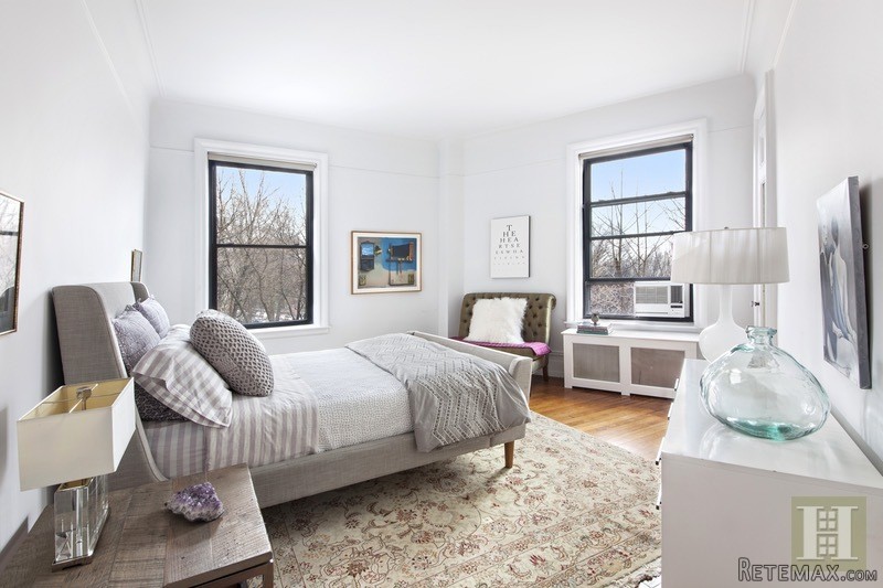 3 bedroom Apartment For Sale: 210.. - 2