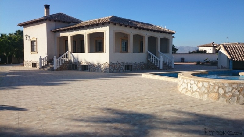 Detached Villa In Catral