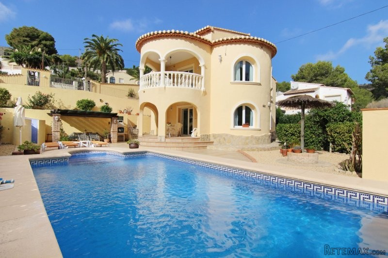 Stunning 4 bedroom villa in quiet..