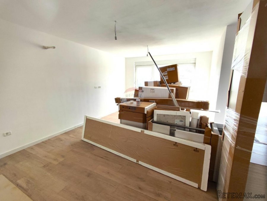 Rovinj,novogradnja 88m2 s vrtom,3 SS