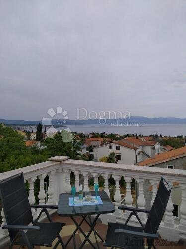 KRK,MALINSKA -Apartman 3S+DB,terasa,tri parking mjesta