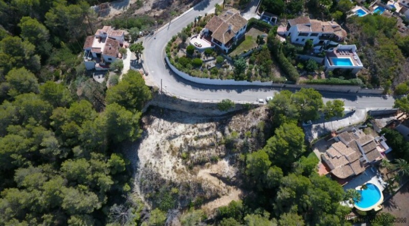 V1572 - Land Plot Located In Rafalet -..