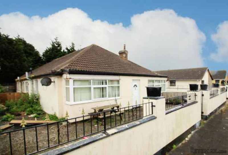 3 bedroom, Semi-detached Bungalow house..