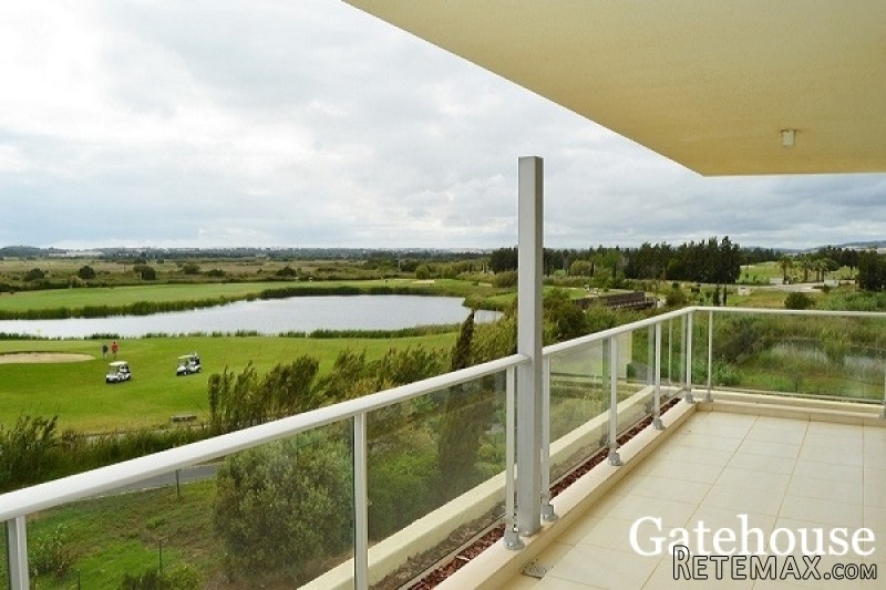 2 Beds Charming Apartment With Sea..