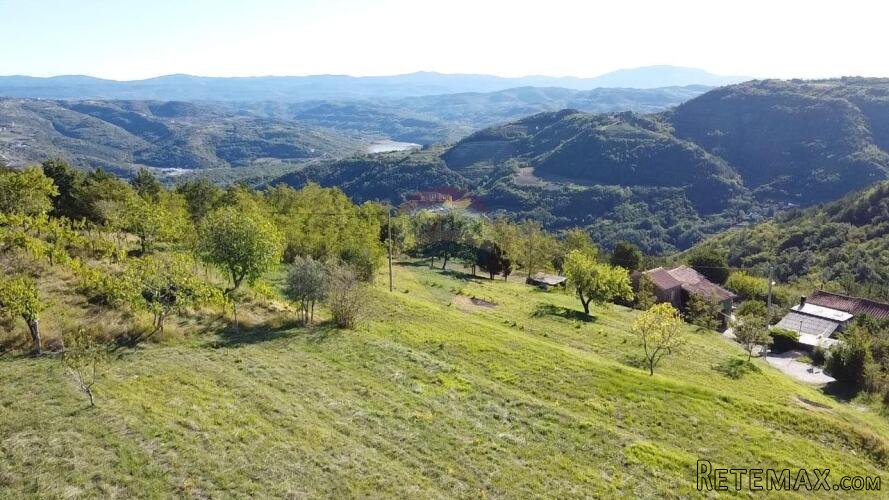 Motovun okolica, građevinsko zemljište s lijepim pogledom