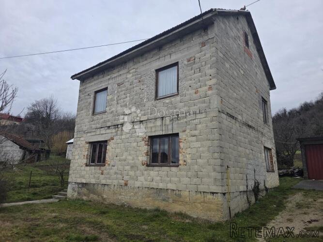 Kuća za adaptaciju nadomak centra Krapine – izvrsna lokacija - 3
