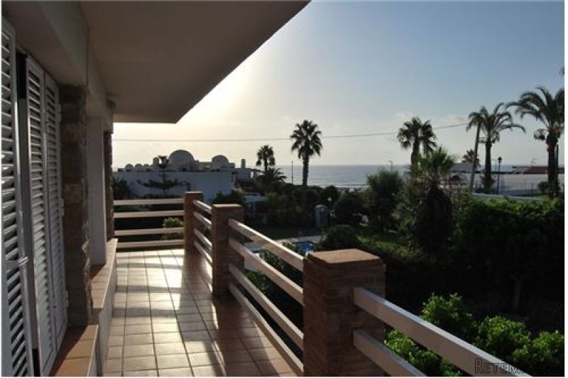 Ref.100682-1 . Penthouse - Sales -..